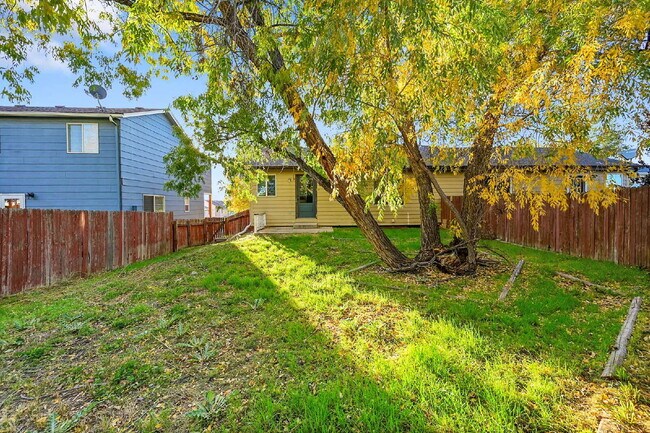 Building Photo - $2,495.00, 3 Bed, 2 bath located in Brighton.