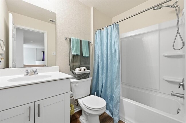 Building Photo - 632 Pepperbark Loop