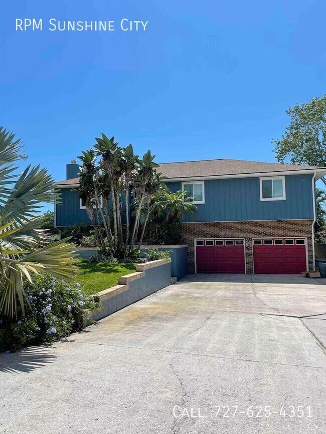 Primary Photo - 3033 Pineview Dr