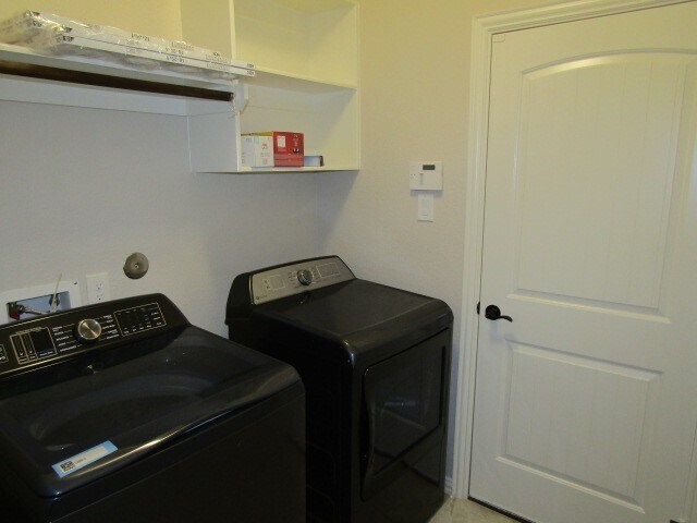 Building Photo - 3902 Quiet Pines Ct