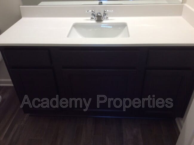 Building Photo - 1627 Larkspur Trail