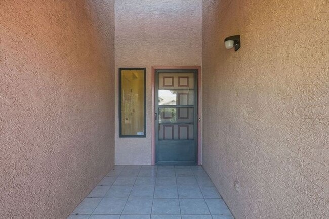 Building Photo - 8063 S New Abbey Dr