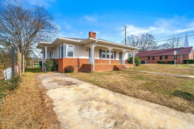 Primary Photo - 227/229 MLK Jr Blvd