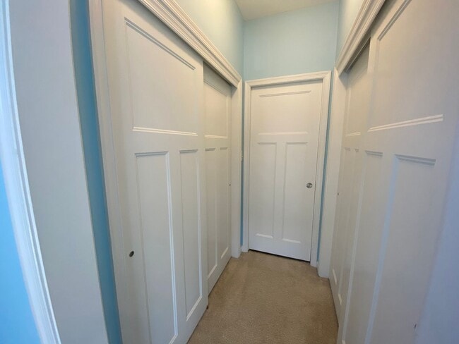 Building Photo - Spacious Condo - Waterfront Community - Av...