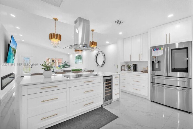 Building Photo - 252 Malibu Cir