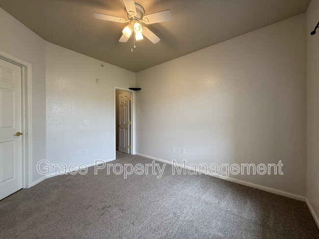 Building Photo - 1821 S Dunkirk St
