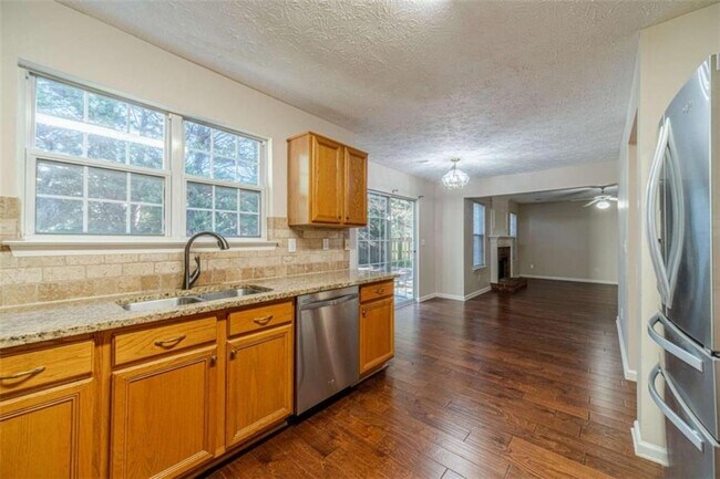 Building Photo - 934 Dominion Walk Dr SW