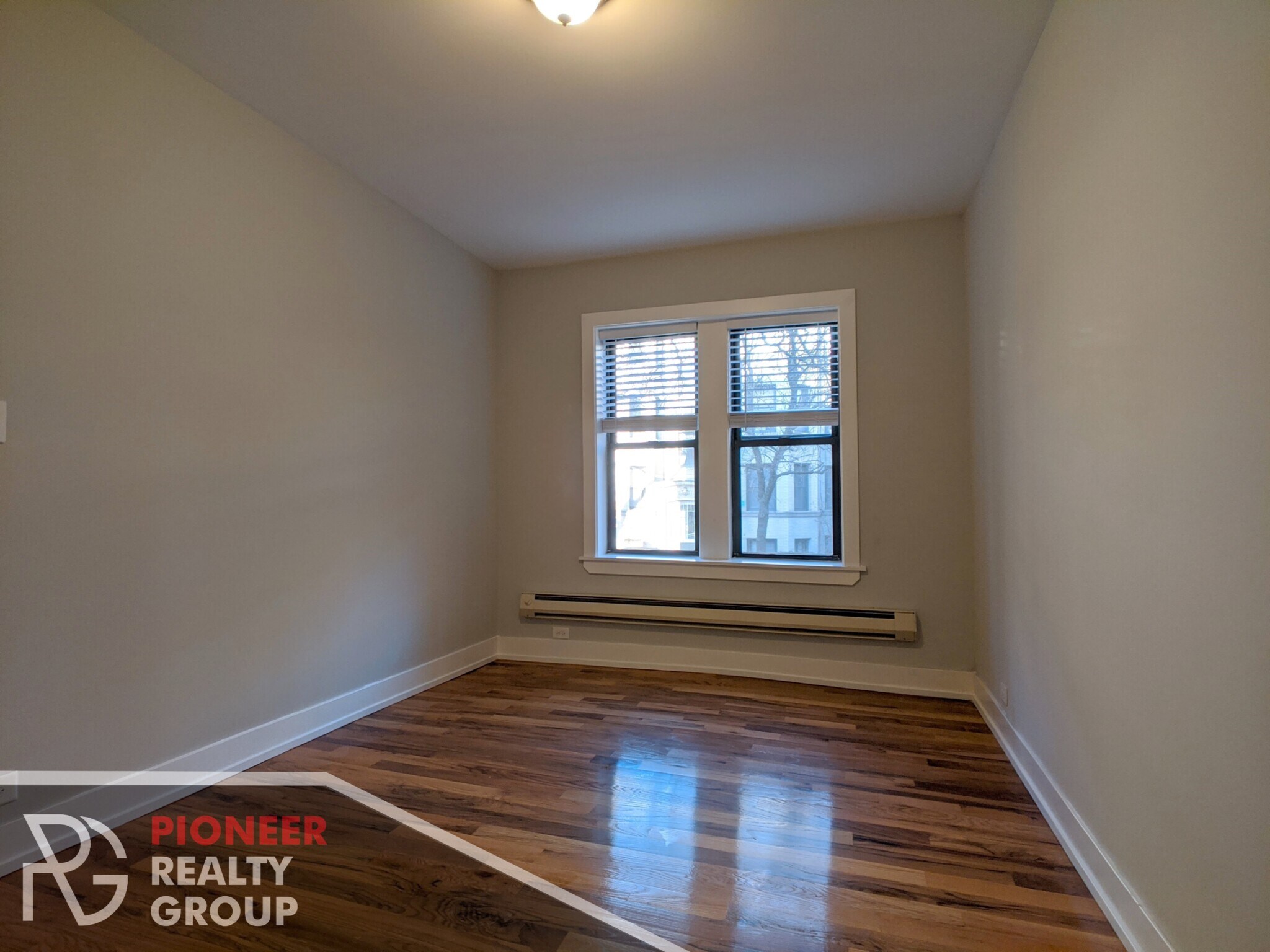 Building Photo - 3720 N Pine Grove Ave