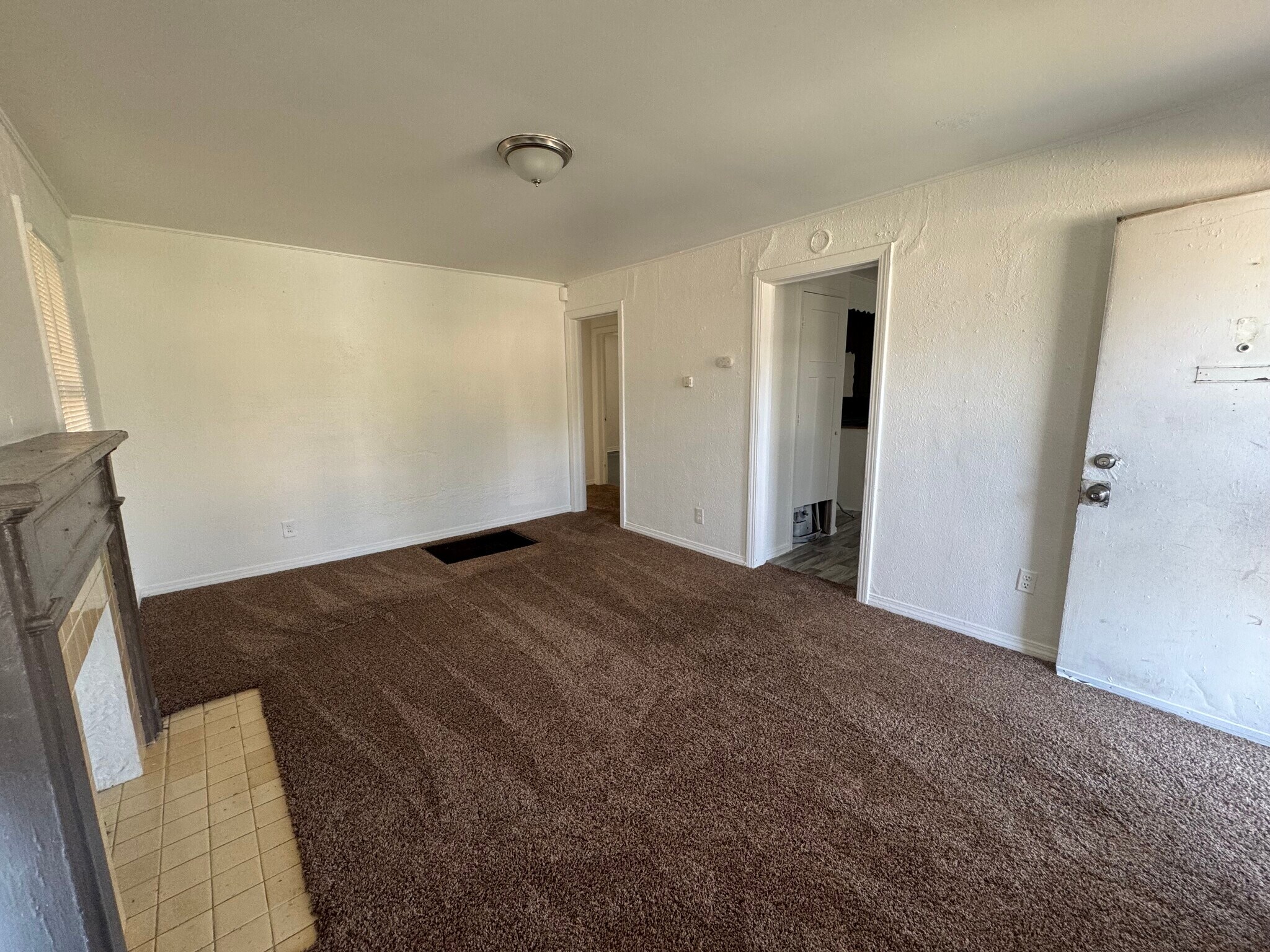 Building Photo - 2108 NE 18th St