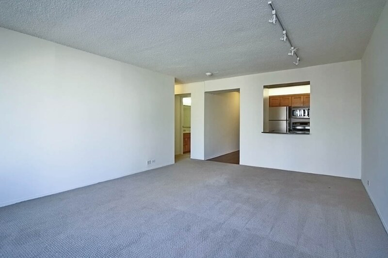 Building Photo - 240 E Wacker Dr