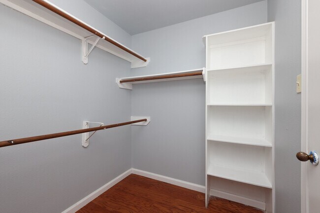 Building Photo - 7430 Pouter Dr