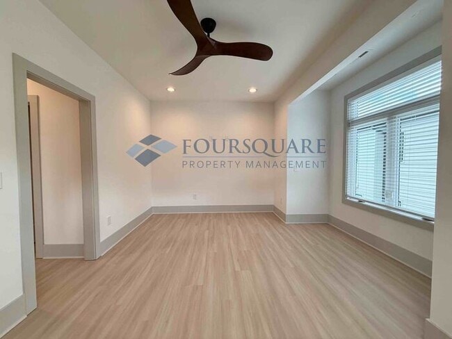 Building Photo - Modern 4-Bed / 4-Bath Townhome with Covered Patio, Deck & Garage – Inside the Beltline Near Downt...