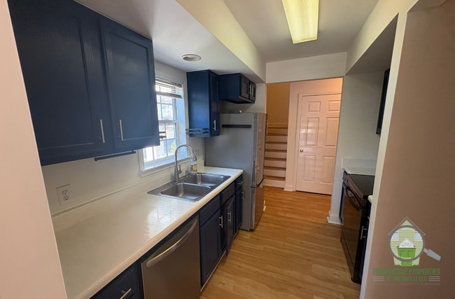 Building Photo - 199 Woodlark St