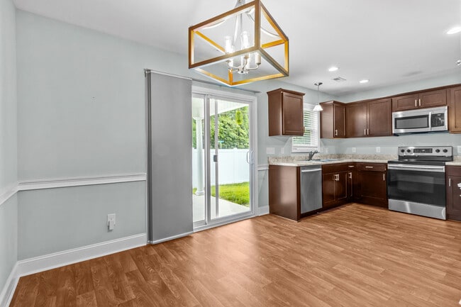 Building Photo - 100 Catfish Ct