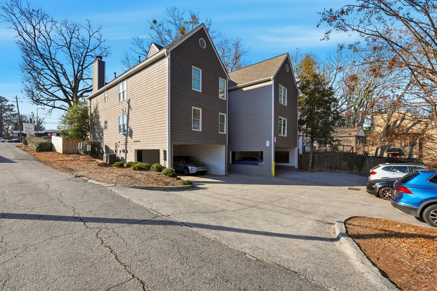 Building Photo - 2071 Defoors Ferry Rd NW