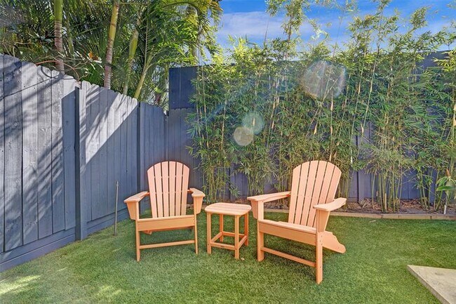 Building Photo - 2514 Yacht Club Blvd