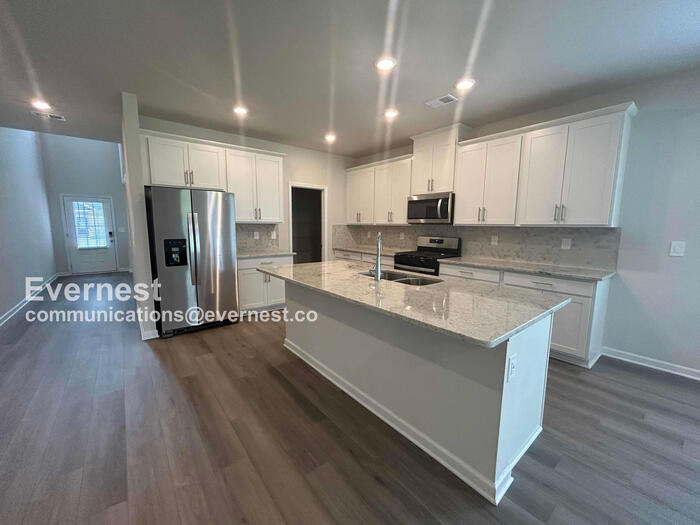 Building Photo - 3954 Brushy St