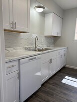 Building Photo - 1235 Cavender Dr