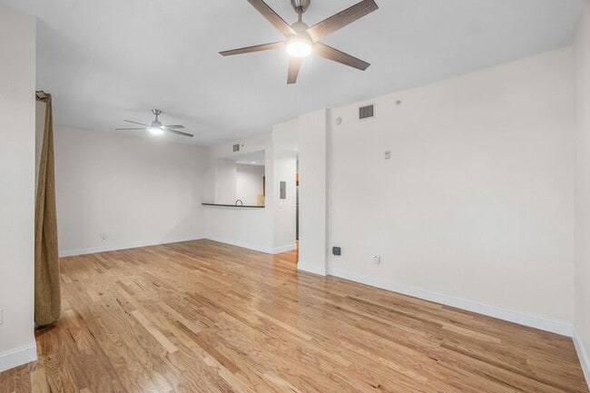 Building Photo - 511 Lucerne Ave