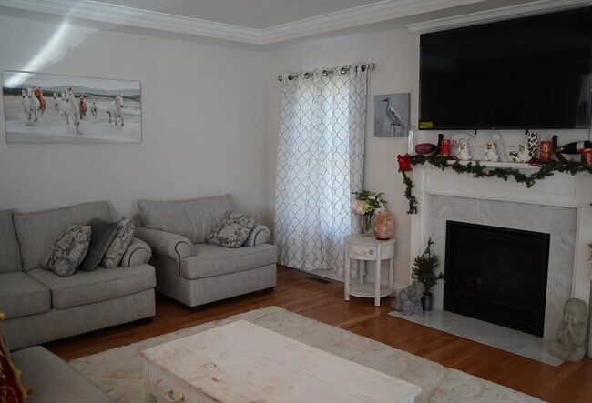 Primary Photo - 79 Sparrow Way