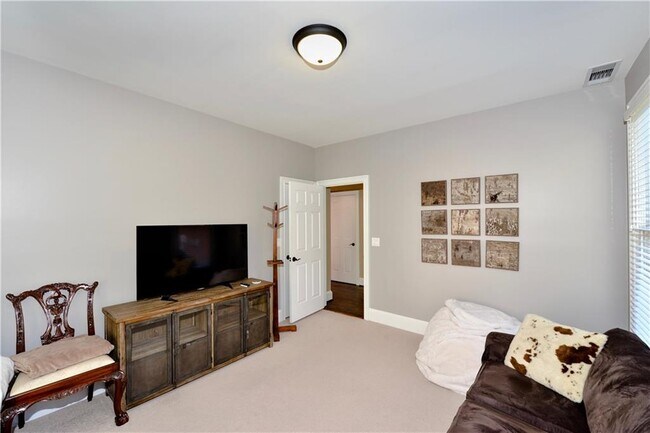 Building Photo - 265 Windsor Gate Cove NE