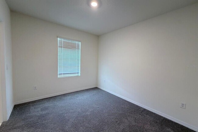 Building Photo - 1470 Isleta Lp