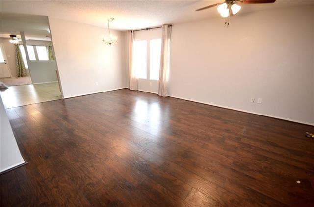 Building Photo - 617 Pickwick Ln
