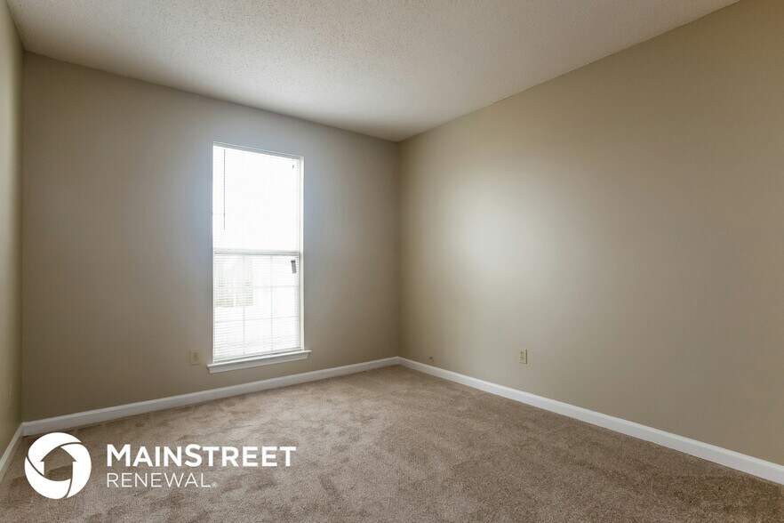 Building Photo - 5857 Eagles Feather Ln