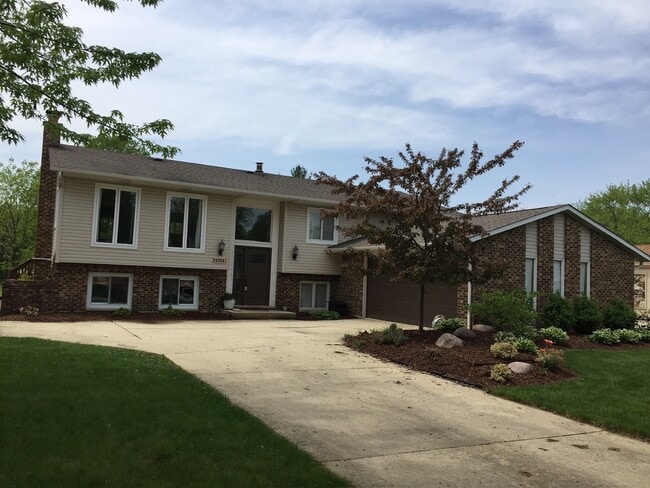 Building Photo - 4504 Normandy Dr