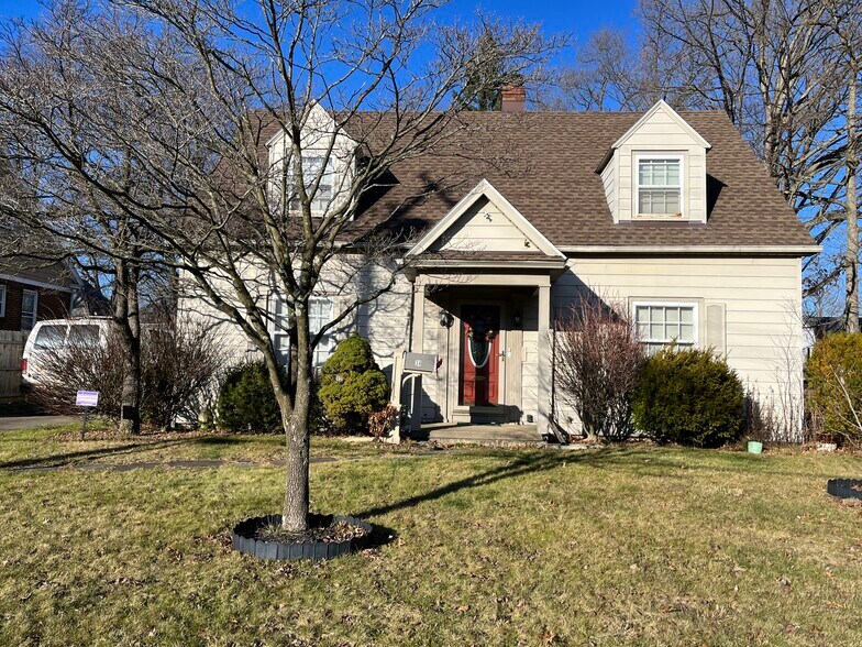 Building Photo - 34 Shadyside Dr