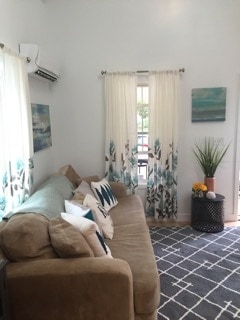 Building Photo - 8 El Caney Rd