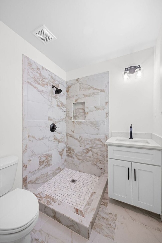 Building Photo - Remodeled 3 bd 2 ba rental in Southside!!