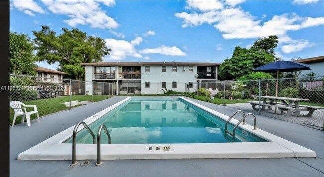 Building Photo - 6259 W 24th Ave