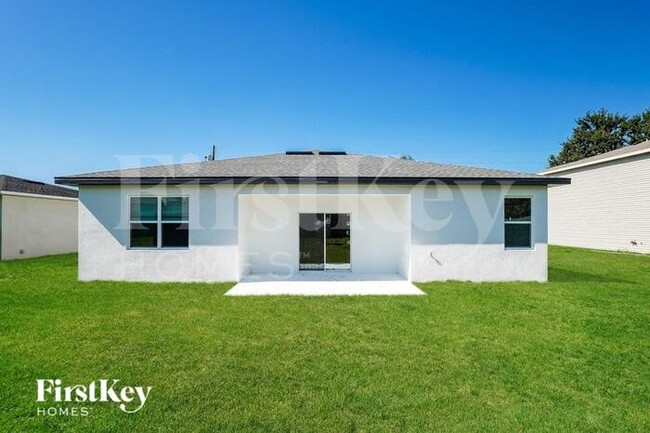 Building Photo - 51 Inconnu Dr