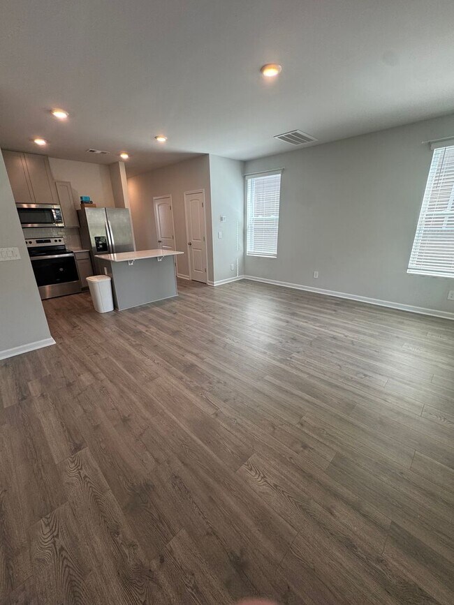 Building Photo - 1406 Walker Wy