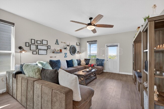 Building Photo - 7001 Lions Pk