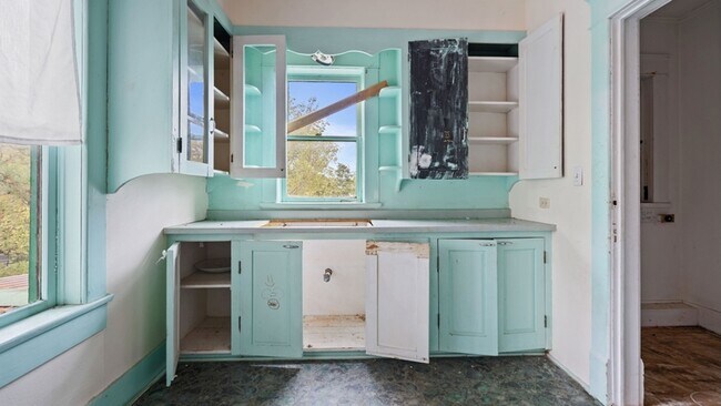 Building Photo - 337 W Court St