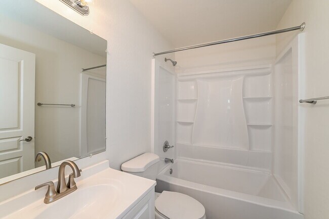 Building Photo - 11809 W Belmont Dr