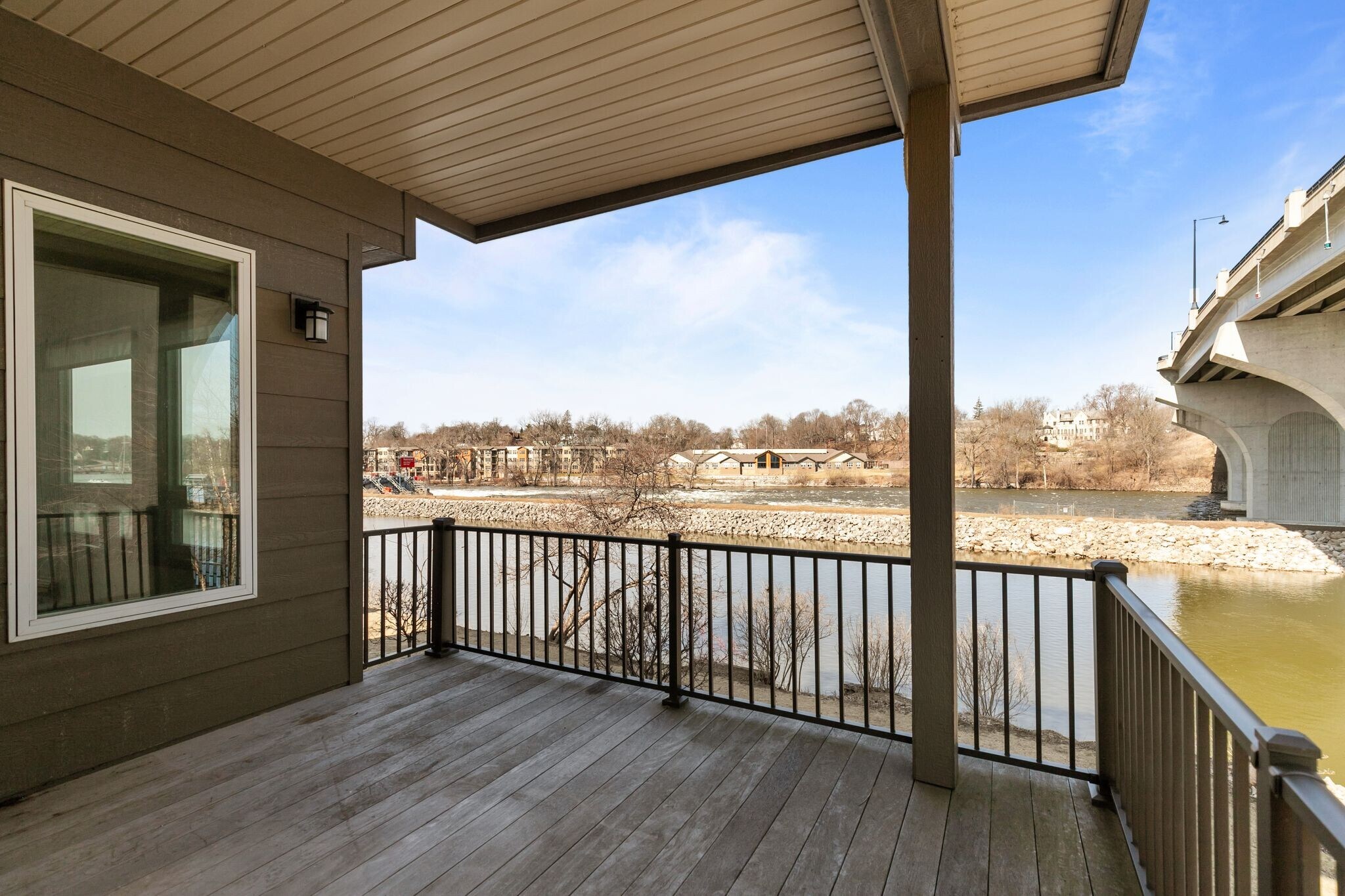 Building Photo - 1141 E Banta Ct