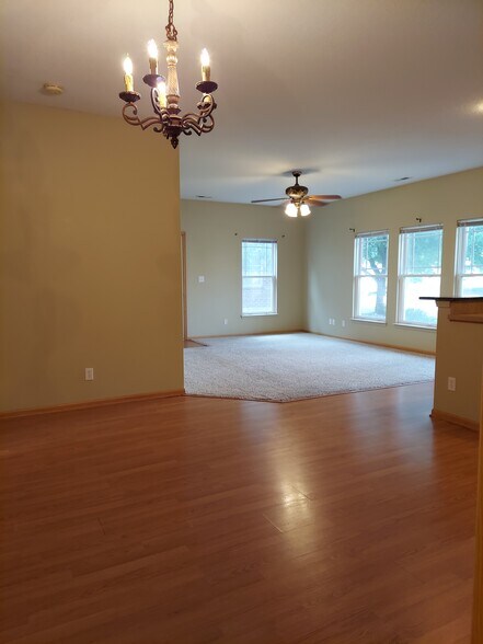 Building Photo - 2425 Aspen Rd