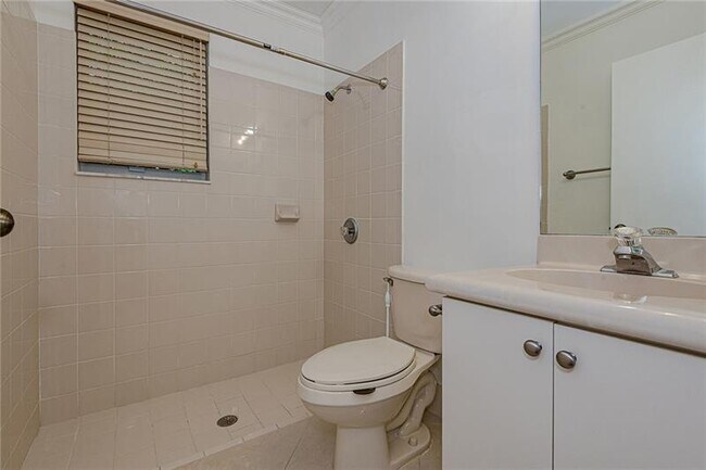 Building Photo - 5379 SW 38th Ave