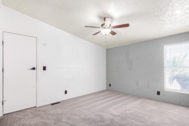 Building Photo - 5371 S Brush Berry Dr