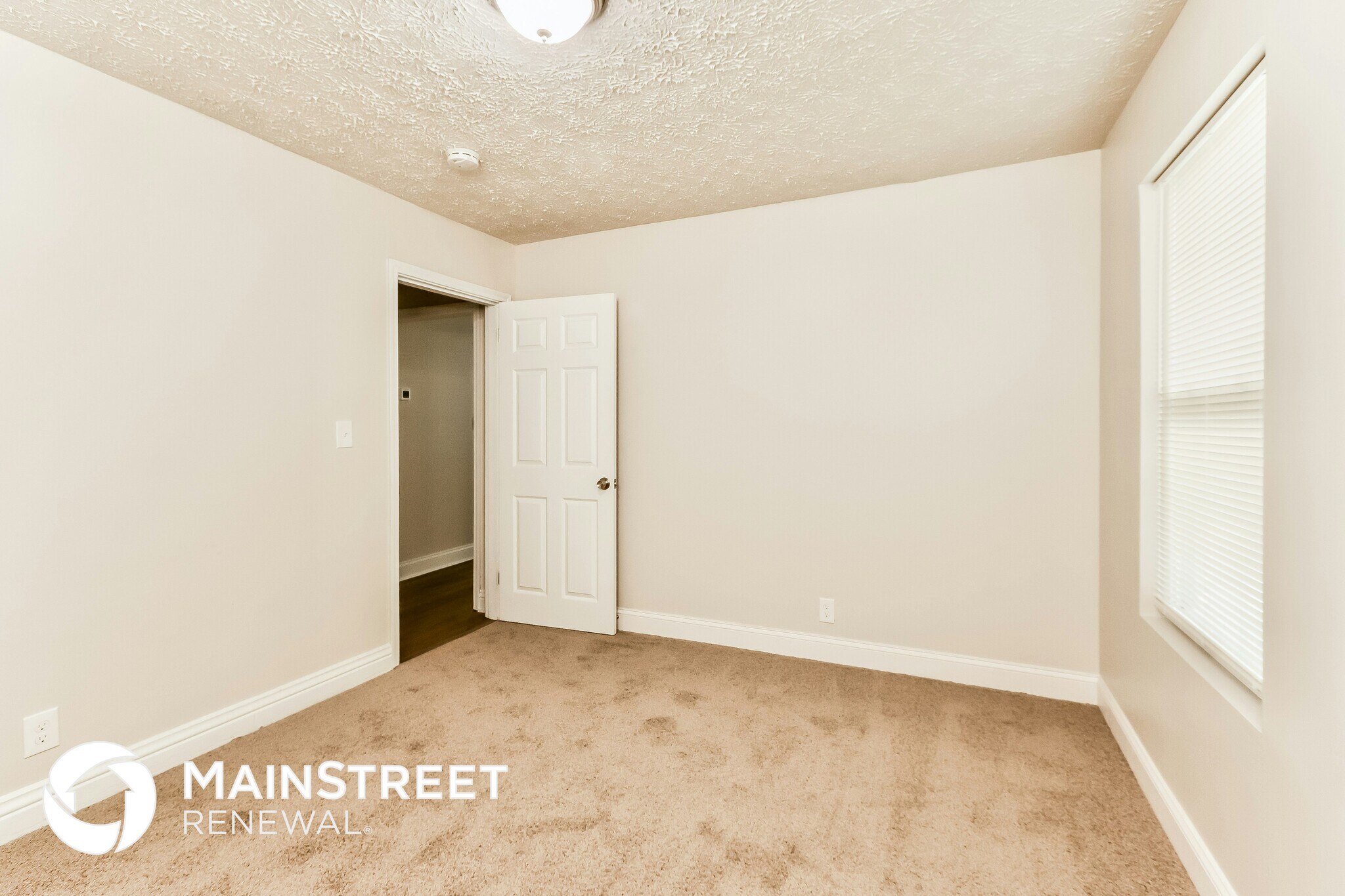 Building Photo - 3818 Bank St