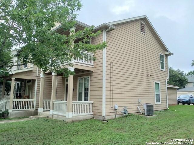 Building Photo - 301B Utterback-