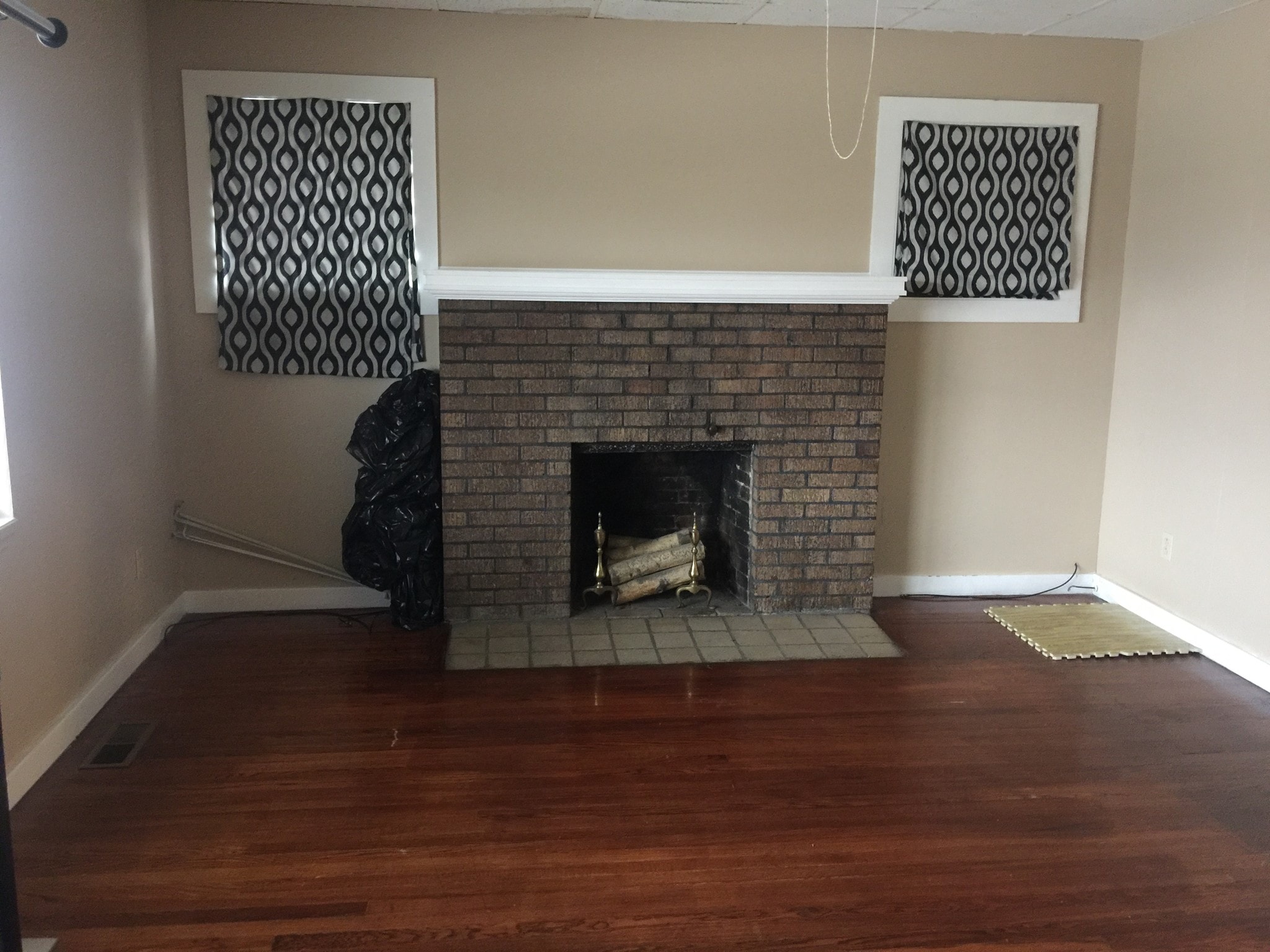 Livingroom - 17 Campion Rd