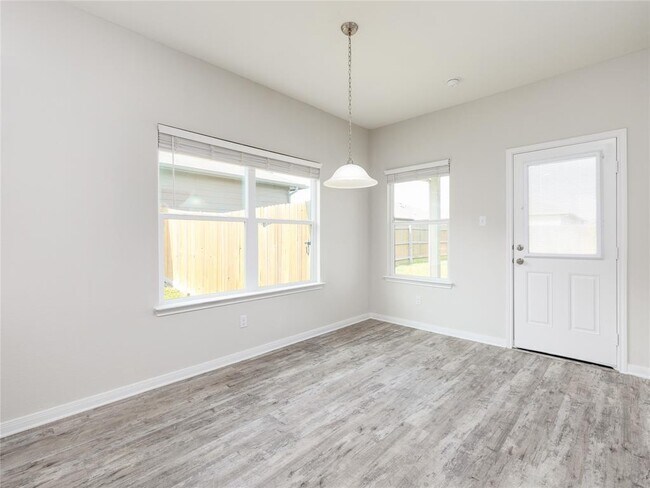 Building Photo - 1400 Ferryman Dr