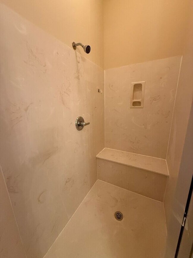 Building Photo - Gated Community - 3 Bedroom 2 Bathroom Cordova Rental Home