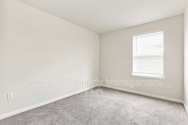 Building Photo - 336 Mazzeo Dr