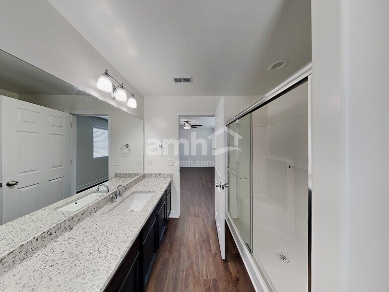 Building Photo - 574 Fireside Ln