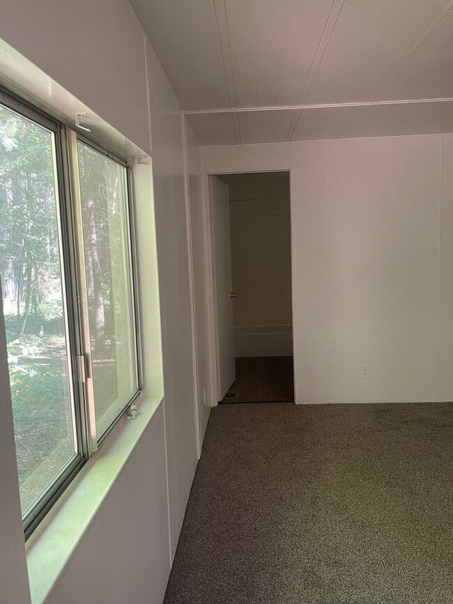 Building Photo - Upper Magalia Cute & clean 2 bed, 2 bath, storage shed, natural landscaping